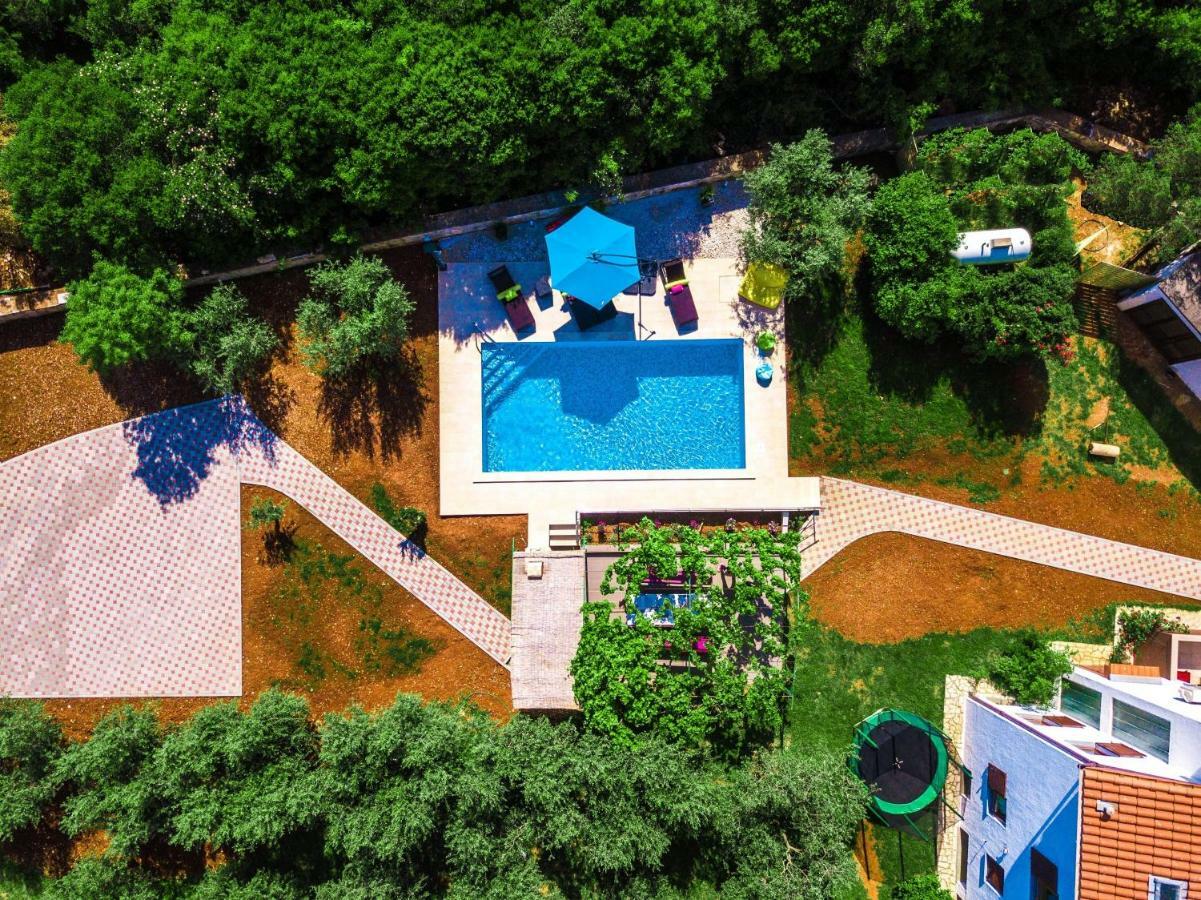 Holiday Home Mara Fondole Esterno foto